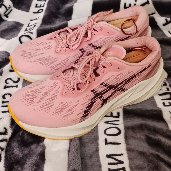 Asics Shoes - Asics NovaBlast 3 Streetwear/Running Shoes Size 10.5 for Women